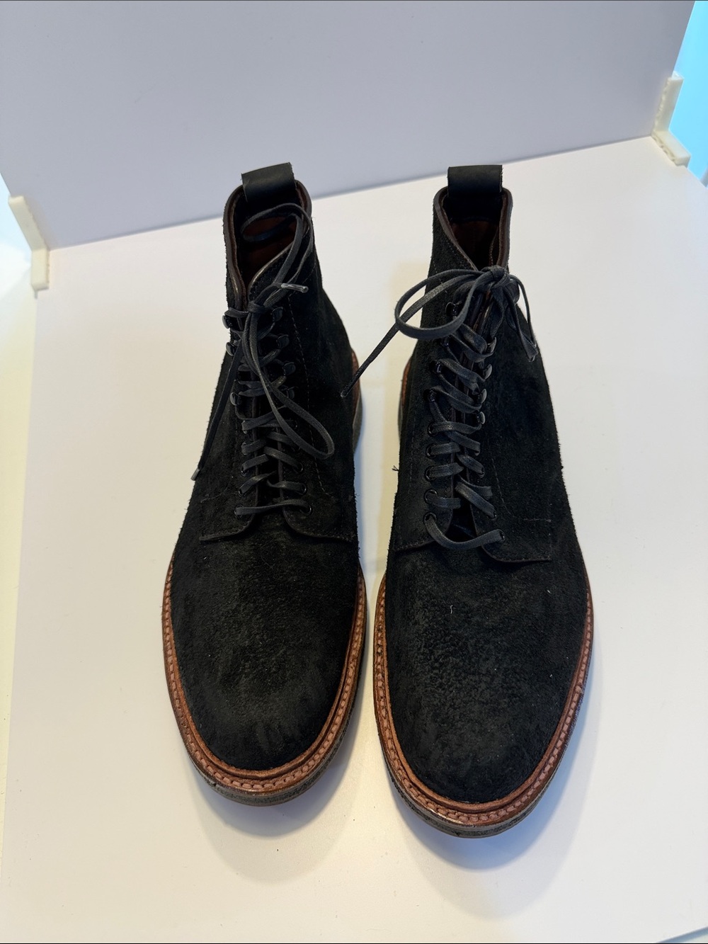 Todd Snyder Alden  Black Suede Lace-Up Chukka Boots Sz 9.  New. Tub7 - Picture 2 of 7